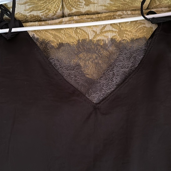 Free People black slip on top - Picture 3 of 4